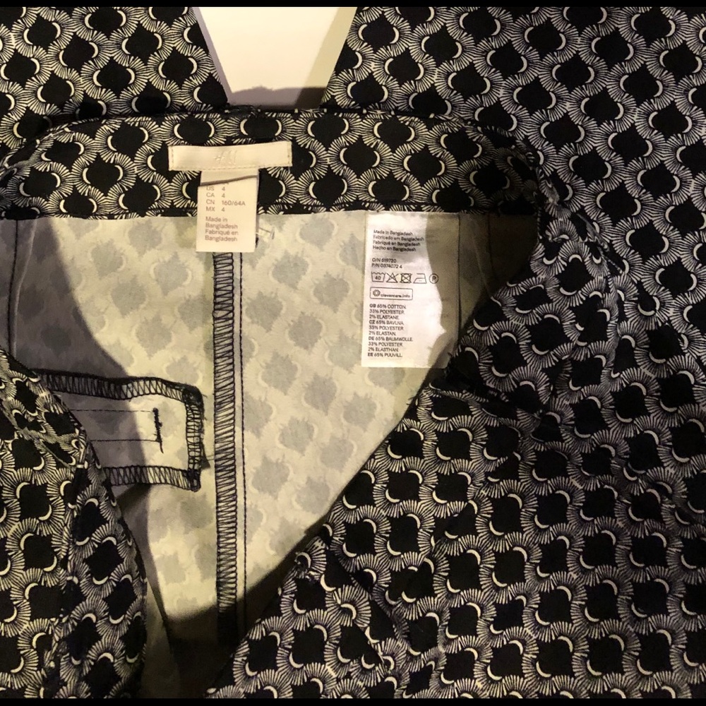 🌹H&M Slim Fit Black Printed Stretch Pants🌹 - Picture 5 of 6